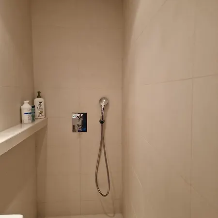 Triplex De Luxe 200m2, 5 Ch/10-12 Personnes. *