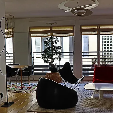 Triplex De Luxe 200m2, 5 Ch/10-12 Personnes. *